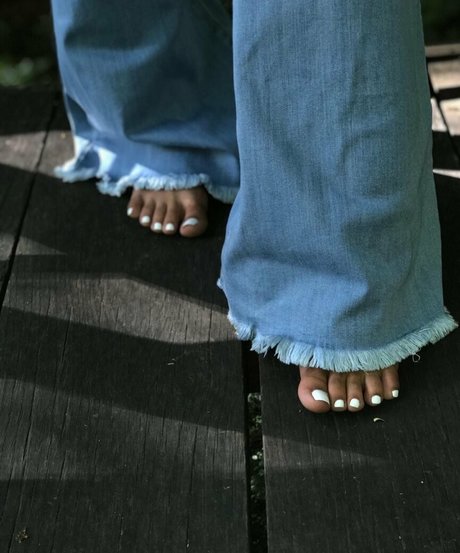 ミラーセルフィーオンリーファンズ セックス 写真