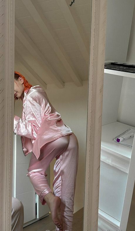 レズビアン誘惑オンリーファンズ 無料セクシー 写真