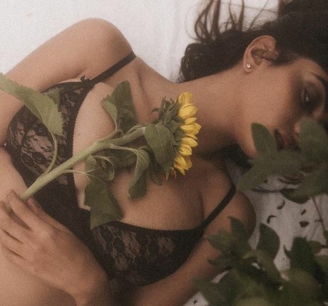 Mays Benatti HDスター 画像