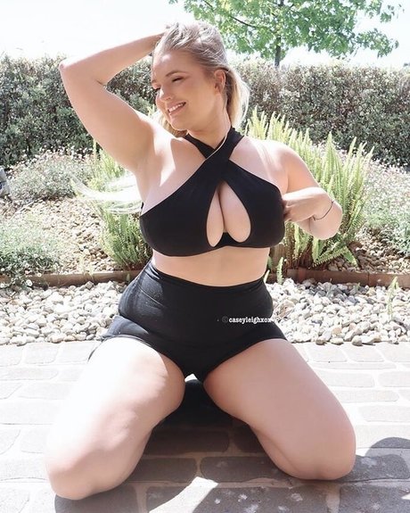 角質の女の子オンリーファンズ アダルト 写真