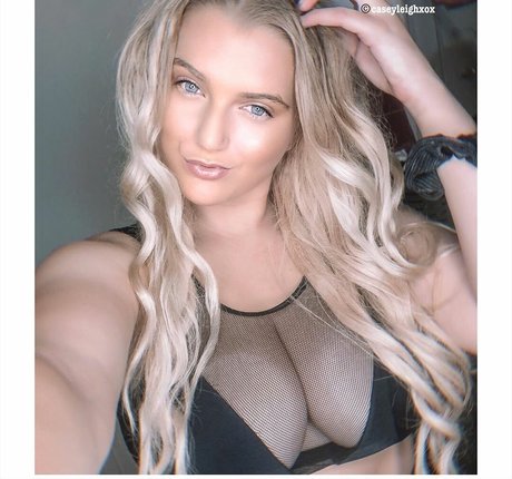 黒人のオンリーファンズ アートヌード 写真