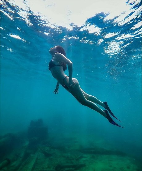 アナルファックオンリーファンズ 裸 写真