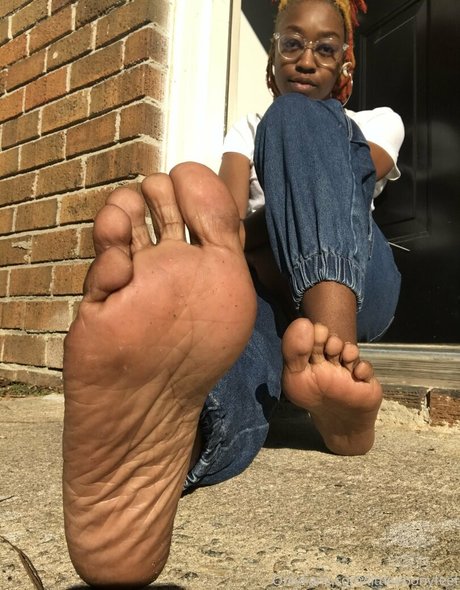 littleebonyfeet ポルノスター ギャラリー