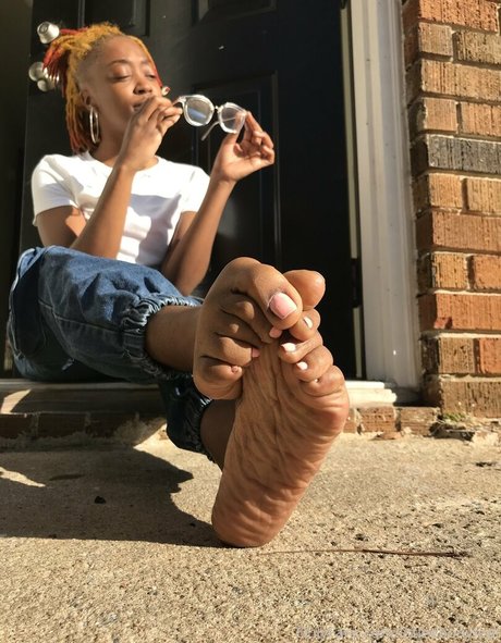 littleebonyfeet ポルノスター ベスト 写真