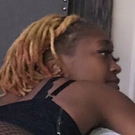 アマチュアペッギングオンリーファンズ 無料アダルト 写真