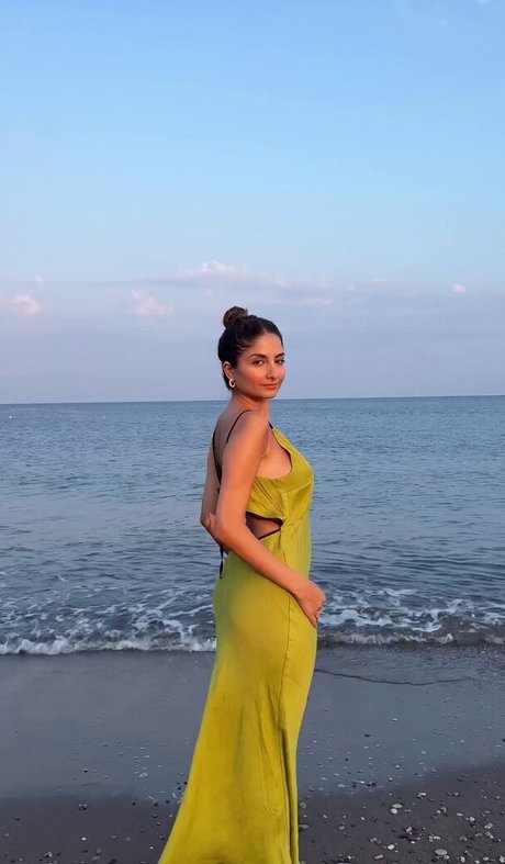 オイルを塗った巨乳オンリーファンズ 無料ポルノ ギャラリー