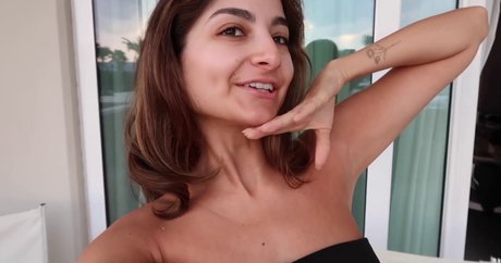 足 マンコ オンリーファンズ ポルノグラフィック 写真