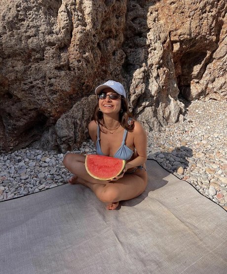 巨乳で痩せているオンリーファンズ ホットxxx 画像