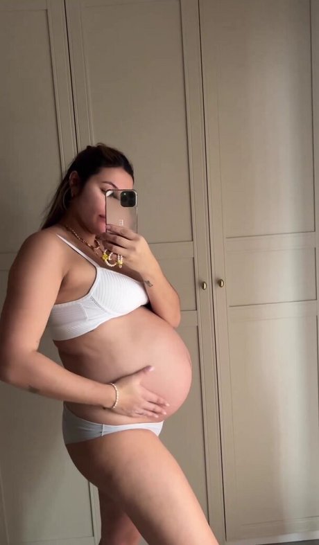 ジャークオンリーファンズ ホットヌード 写真