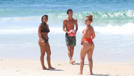 レズビアン乱交オンリーファンズ ポルノ 画像