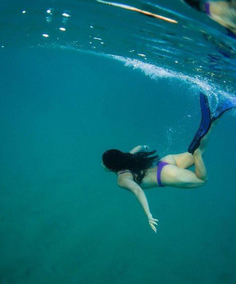 Larissa Manoela ポルノスター 美しい 写真