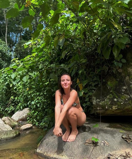 Larissa Manoela トップモデル 画像