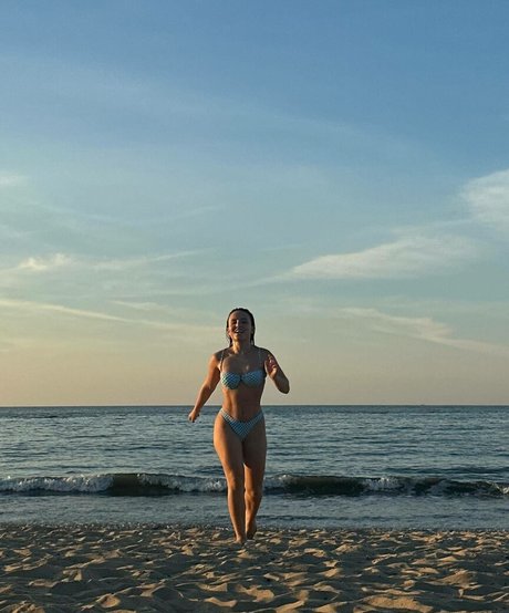 アマチュアセックスオンリーファンズ セクシーヌード 画像