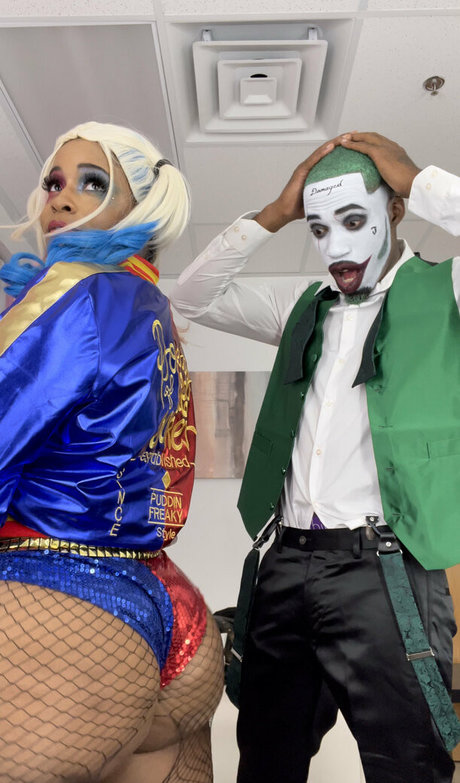 黒人のオンリーファンズ ヌード 写真