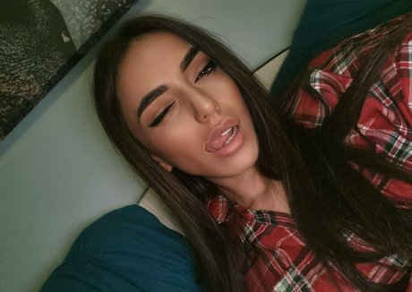 ぽっちゃりティーンオンリーファンズ セクシーヌード 写真