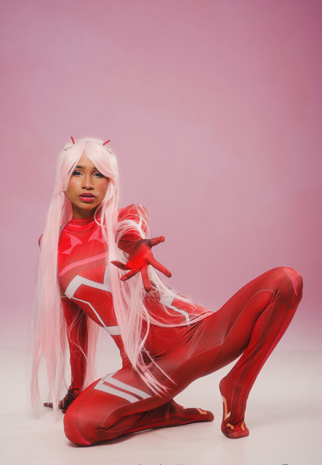 アジアの無料オンリーファンズ アート裸 写真