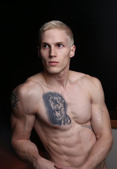 フィットネス 裸 オンリーファンズ セクシーヌード ギャラリー