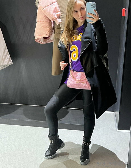 フィットネスコーチオンリーファンズ 美しい 写真