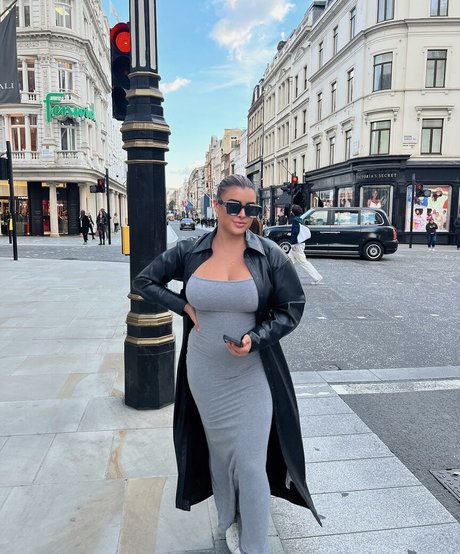 黒人3P オンリーファンズ パーフェクト 写真