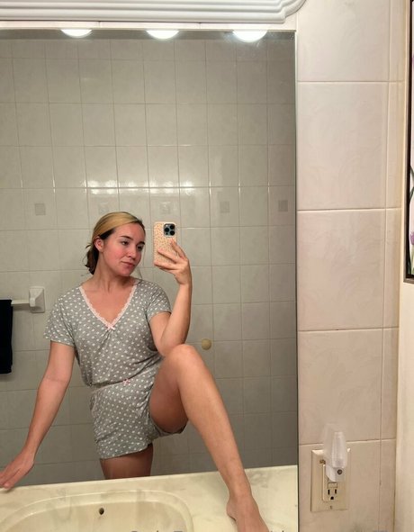 ヌード妻オンリーファンズ 美しいxxx ギャラリー