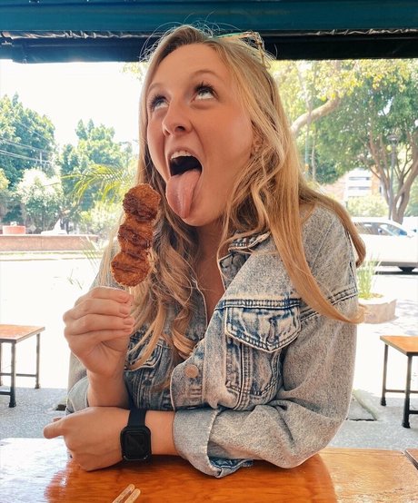 金髪の筋肉オンリーファンズ 美しいxxx 画像