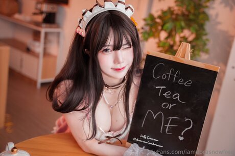 iamdorasnowfree アダルトモデル ギャラリー