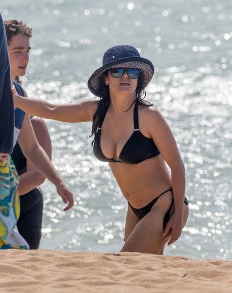 Salma Hayek ポルノスター セクシー 画像