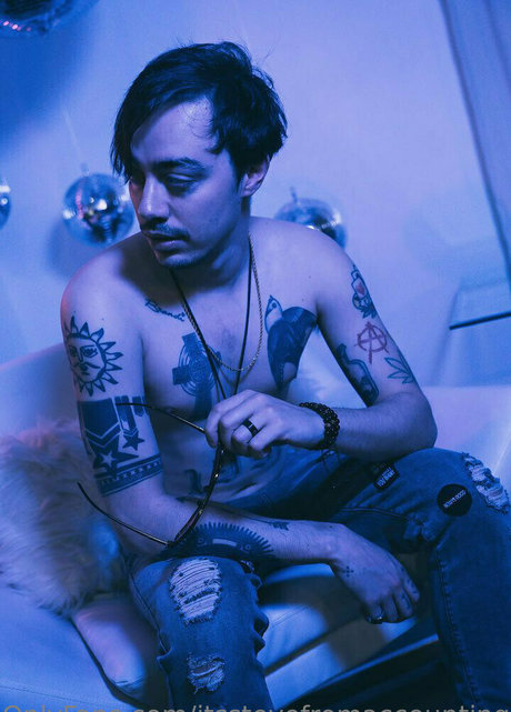 ジムガールズオンリーファンズ アダルト無料 写真