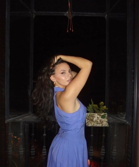 Dafne Keen 裸のスター ギャラリー