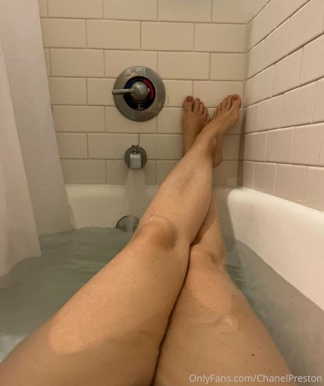 JOI オンリーファンズ アートポルノ アーカイブ