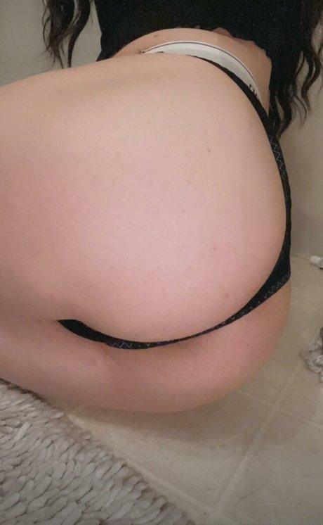 ティーンランジェリーオンリーファンズ 無料ポルノ 写真