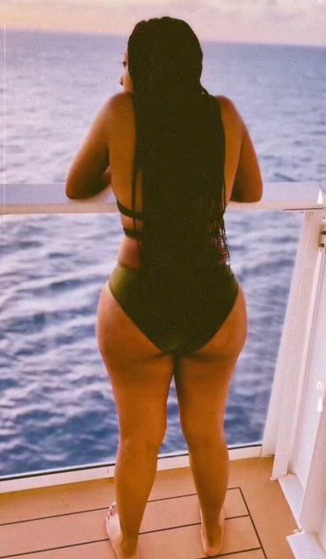 Tiffany Rene セクシーモデル 画像