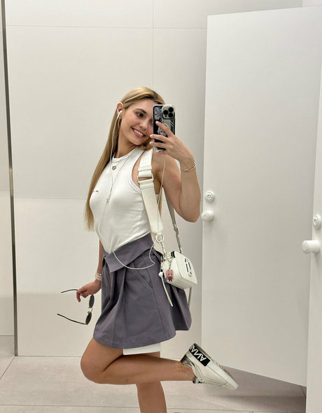 レズビアン乱交オンリーファンズ セックス 写真