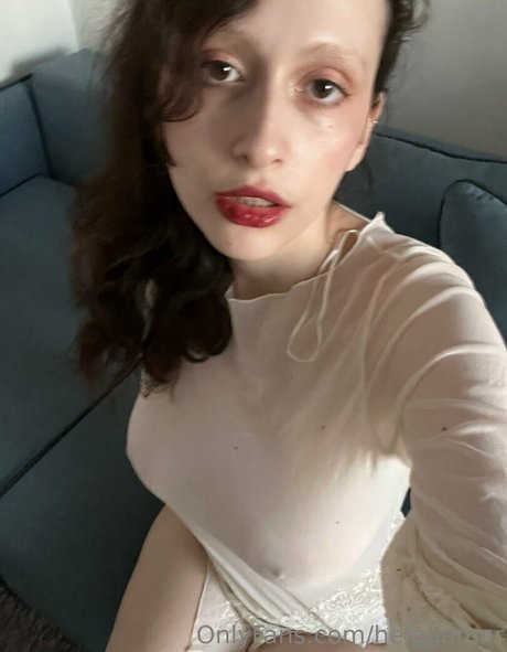 helgaamor ヌードスター 写真