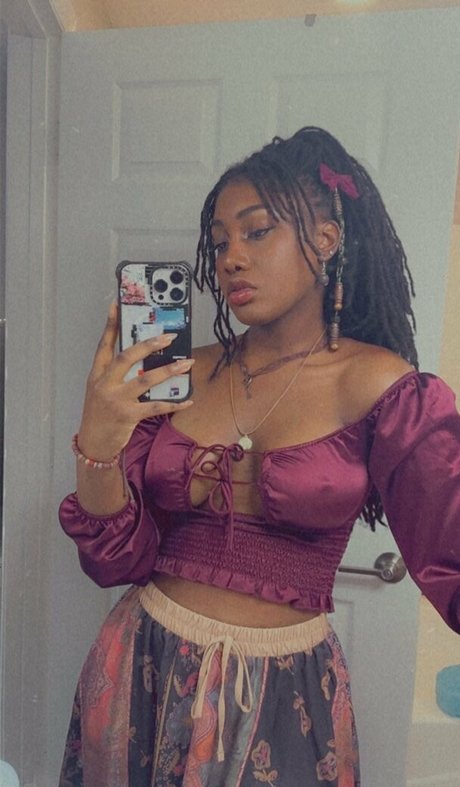 美しいベイビーオンリーファンズ アートヌード 写真