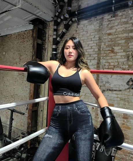 熟女 BBC オンリーファンズ えろた 画像