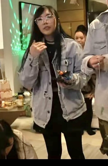 LilyPichu 素敵な女優 写真