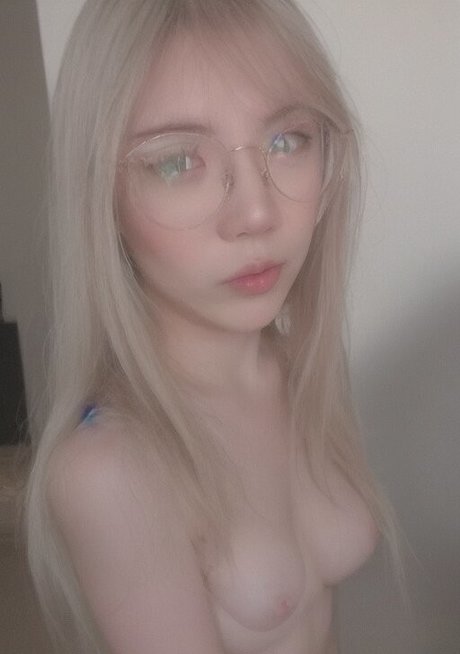 LilyPichu ヌード女優 画像