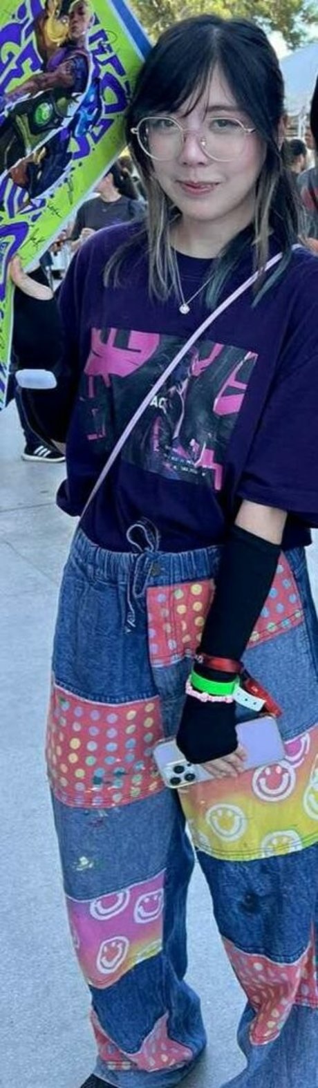 LilyPichu セクシーなスター 写真