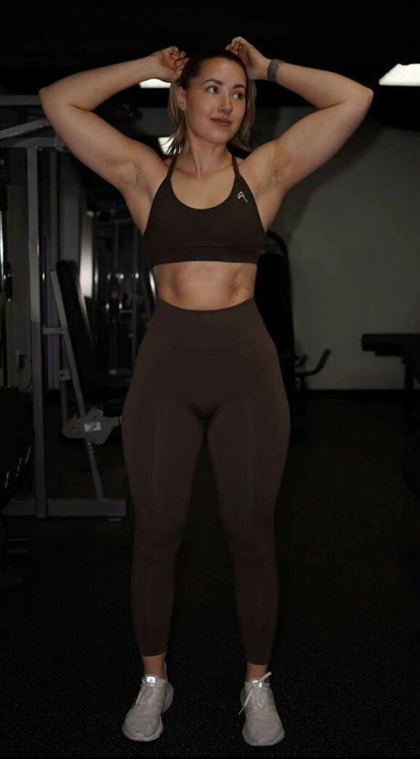 アラブの太ったオンリーファンズ えろた 写真