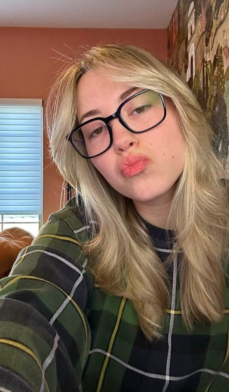 赤毛の痩せたオンリーファンズ えろ ギャラリー