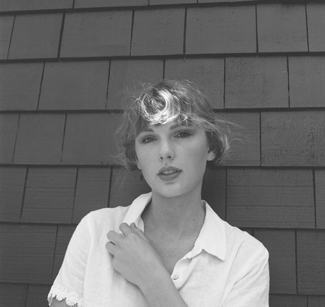 角質の女の子オンリーファンズ HD ギャラリー