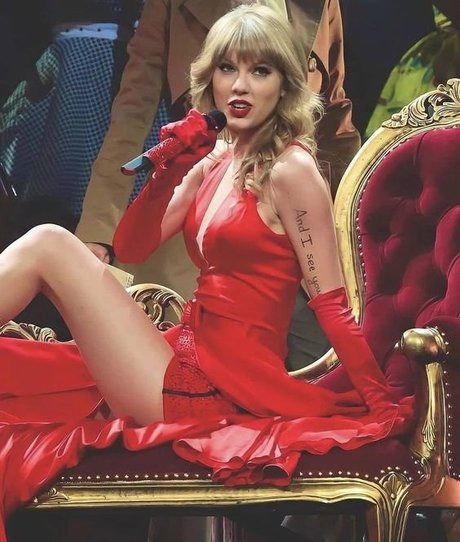 オンリーファンズを崇拝する アダルト ギャラリー