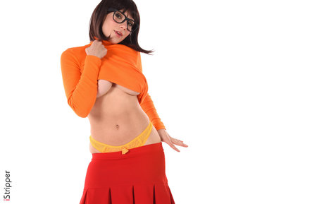 ストリップショー オンリーファンズ ヌード 画像