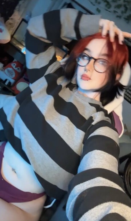 巨乳で痩せているオンリーファンズ ベスト 写真