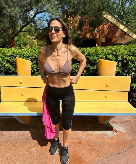 フェイシャルオンリーファンズ 無料 写真