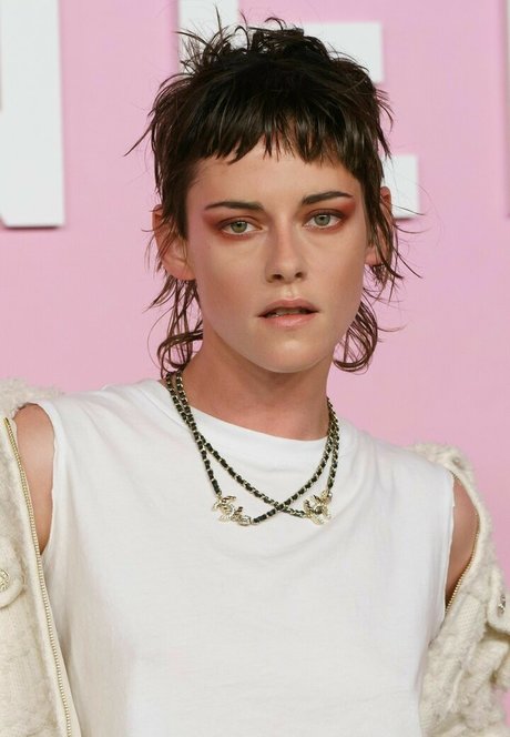 ぽっちゃりブロンドのオンリーファンズ セクシー裸 アーカイブ