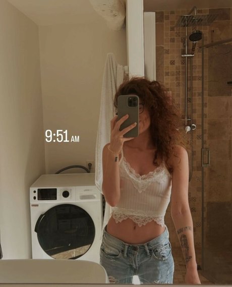 Lindsay Demeola 独占スター ギャラリー