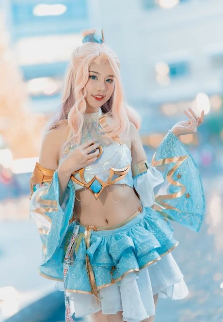 陸軍の熟女オンリーファンズ 美しい 写真