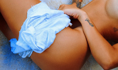 Aygrecia ポルノスター ヌード 写真